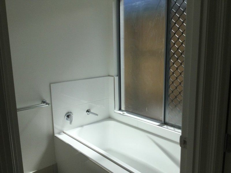 100 Springbrook Avenue, Redlynch QLD 4870