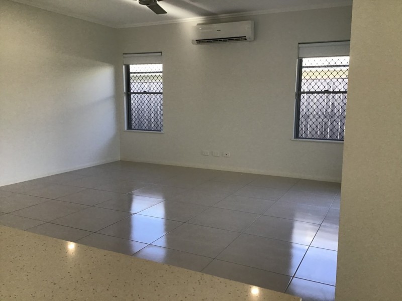 100 Springbrook Avenue, Redlynch QLD 4870