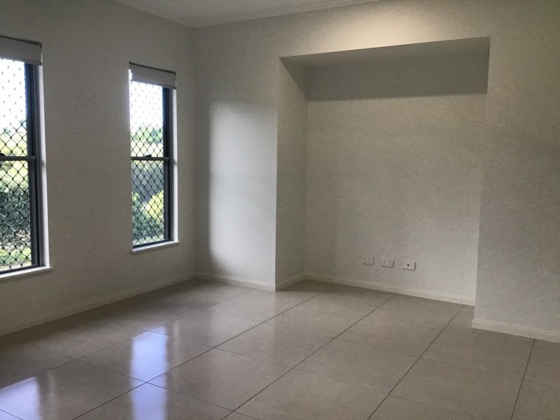 100 Springbrook Avenue, Redlynch QLD 4870