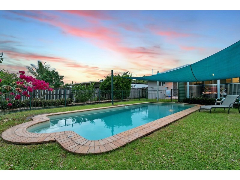 64 Dalton Street, Westcourt QLD 4870