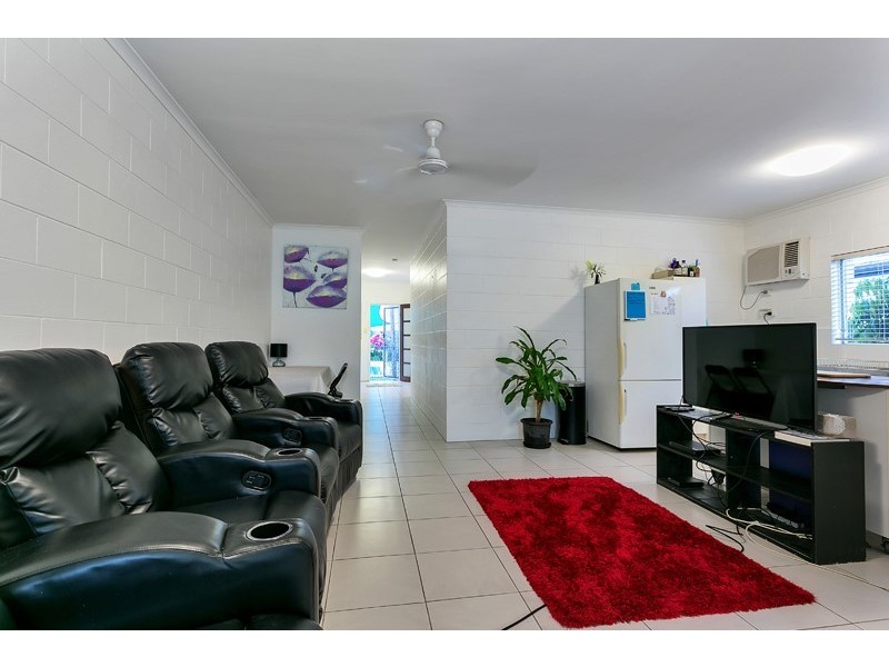 64 Dalton Street, Westcourt QLD 4870