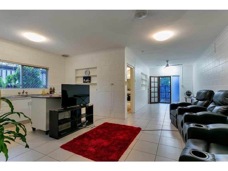 64 Dalton Street, Westcourt QLD 4870