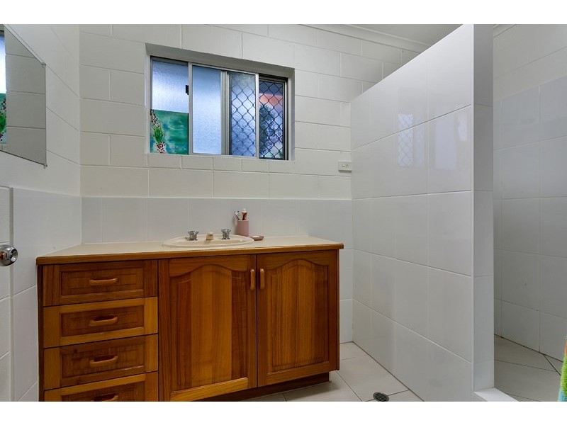 64 Dalton Street, Westcourt QLD 4870