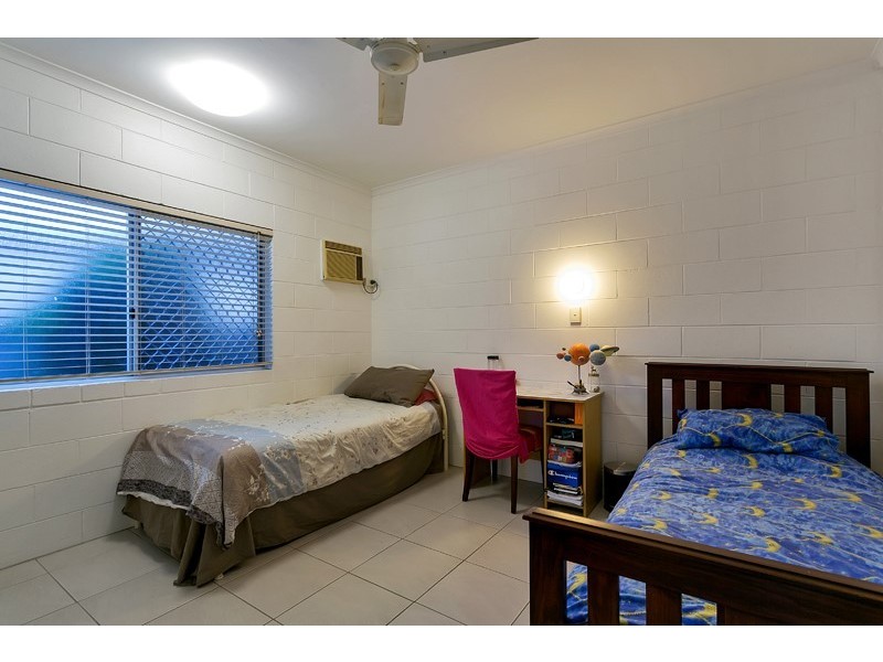 64 Dalton Street, Westcourt QLD 4870