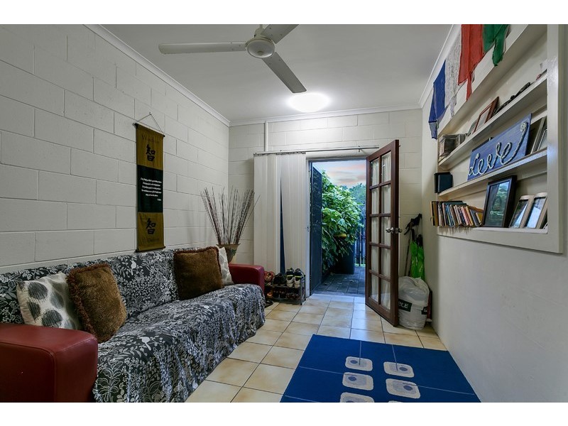 64 Dalton Street, Westcourt QLD 4870