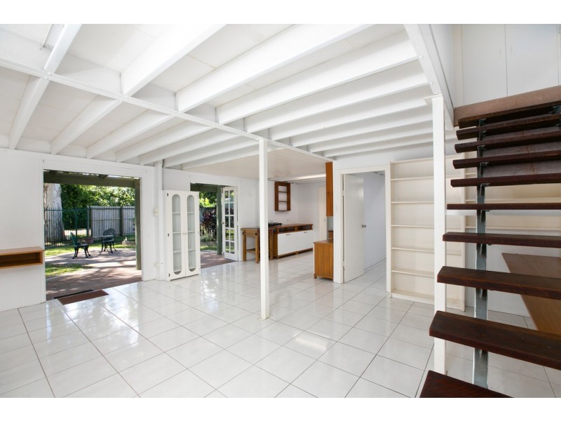 64 Dalton Street, Westcourt QLD 4870