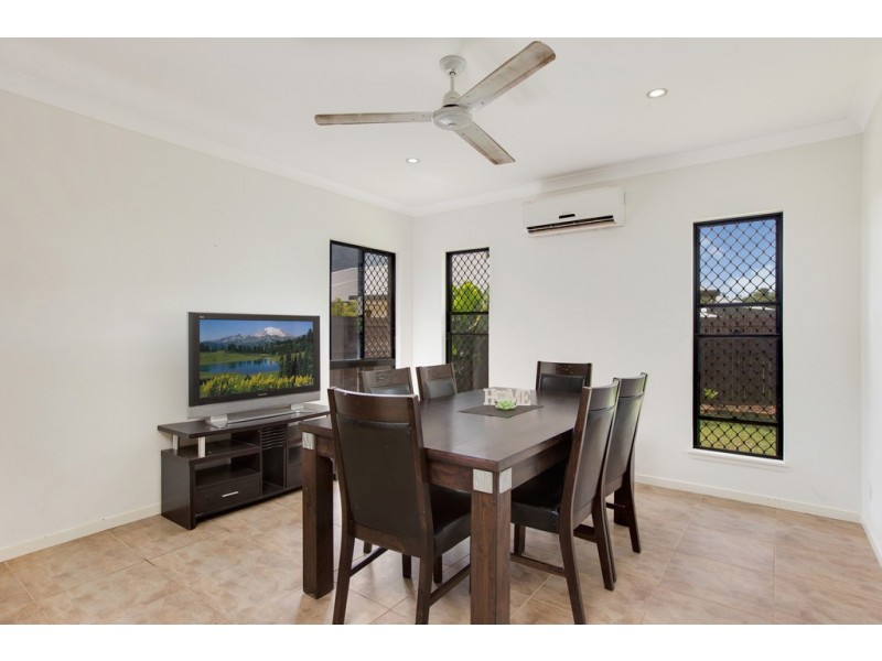 8 Northgate, Redlynch QLD 4870