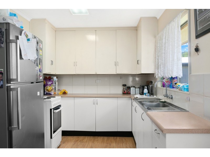 40 Karwin Street, Bayview Heights QLD 4868