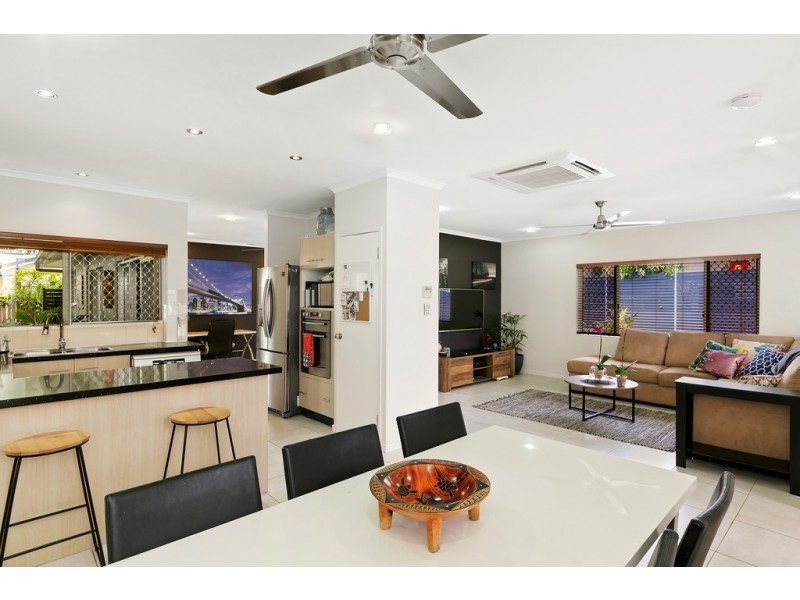 4 Kirraly Close, Mooroobool QLD 4870