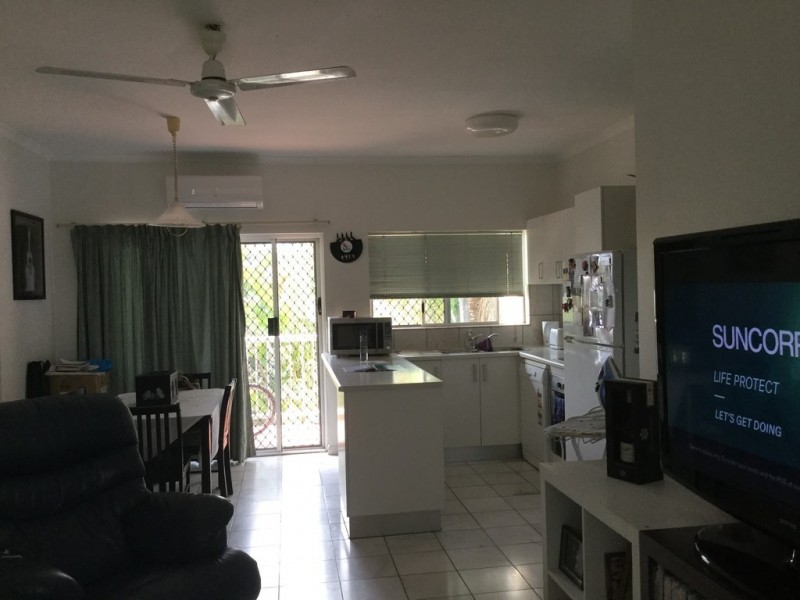 1/165 McLeod Street, Cairns North QLD 4870