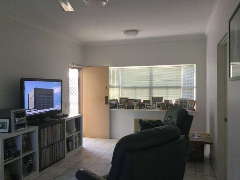 1/165 McLeod Street, Cairns North QLD 4870