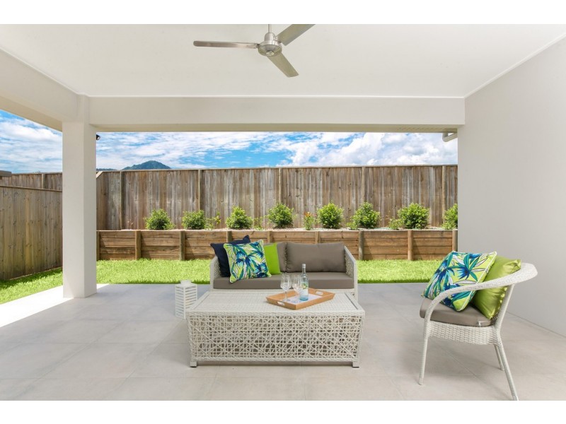 96 Springbrook Avenue, Redlynch QLD 4870