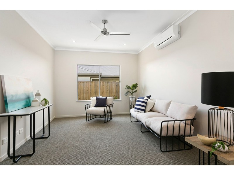 96 Springbrook Avenue, Redlynch QLD 4870