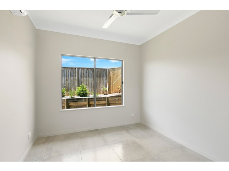 96 Springbrook Avenue, Redlynch QLD 4870