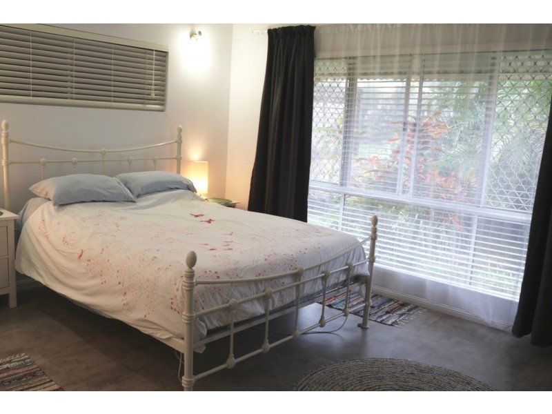 4 Delta View Close, Freshwater QLD 4870