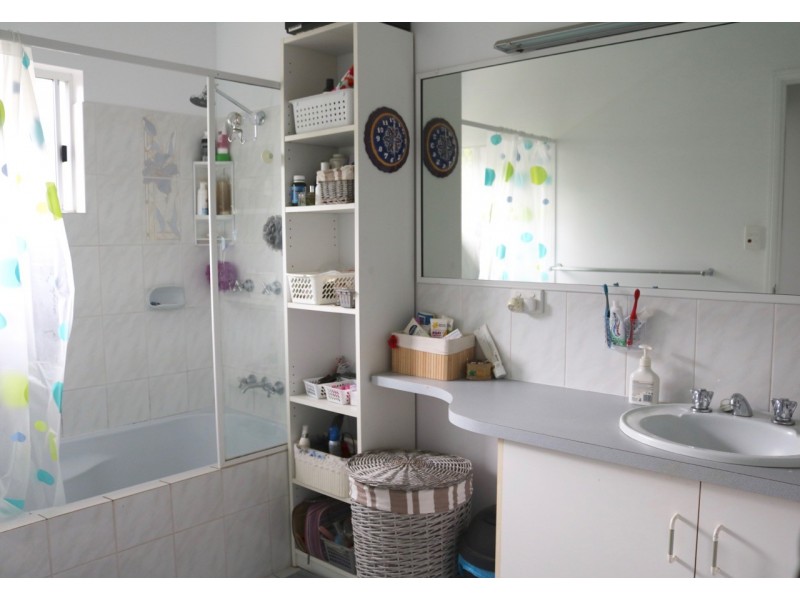 4 Delta View Close, Freshwater QLD 4870