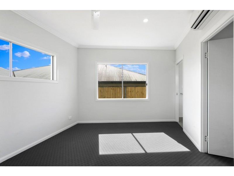 104 Springbrook Avenue, Redlynch QLD 4870