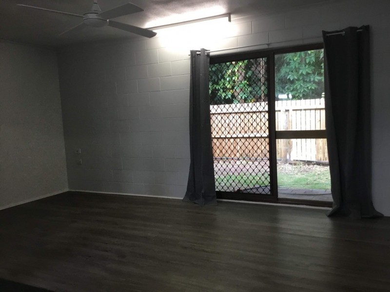 7/64 Pease Street, Manoora QLD 4870