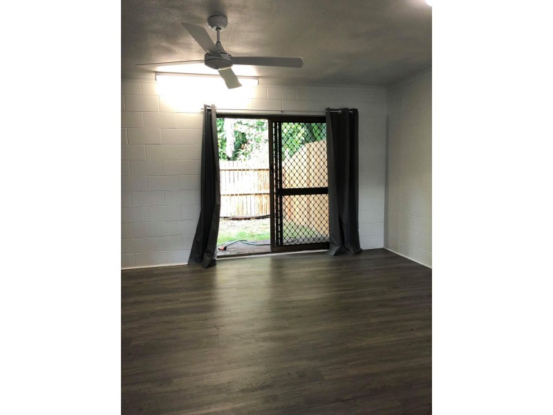 7/64 Pease Street, Manoora QLD 4870