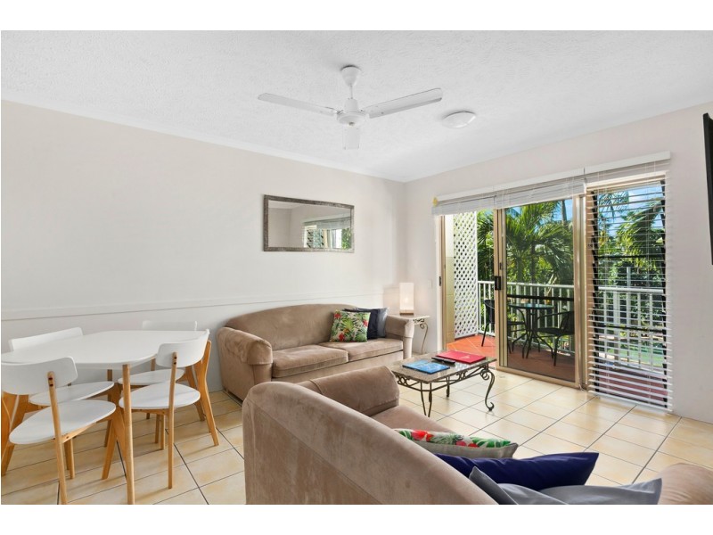 24/129-135 Oleander Street, Holloways Beach QLD 4878