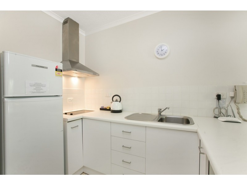 24/129-135 Oleander Street, Holloways Beach QLD 4878