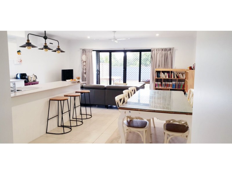 3 Halifax Drive, Redlynch QLD 4870