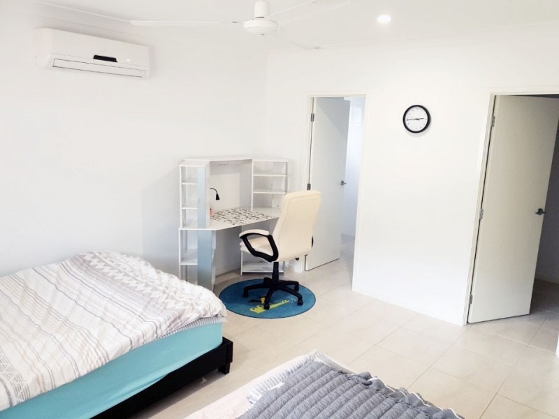 3 Halifax Drive, Redlynch QLD 4870