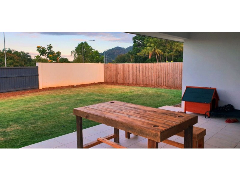 3 Halifax Drive, Redlynch QLD 4870