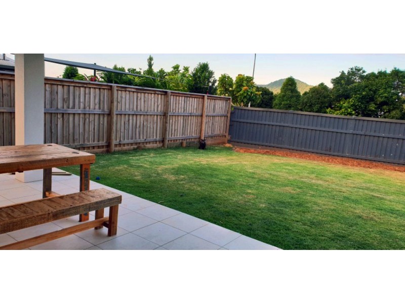 3 Halifax Drive, Redlynch QLD 4870