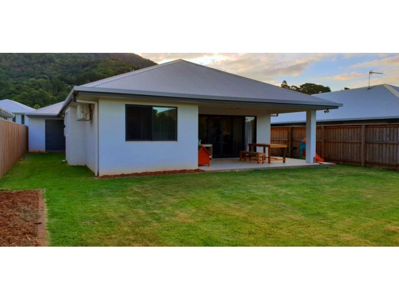 3 Halifax Drive, Redlynch QLD 4870