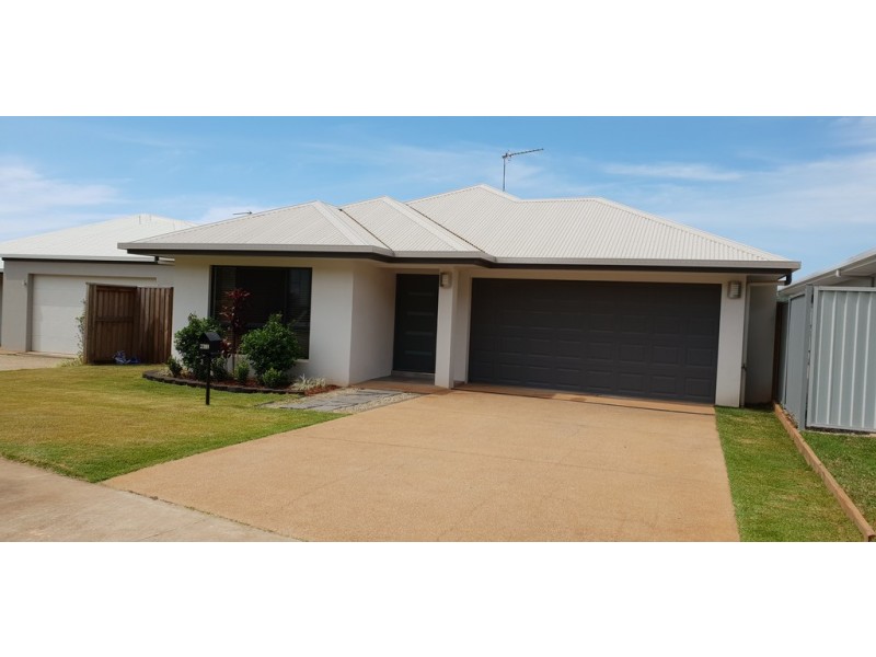 3 Halifax Drive, Redlynch QLD 4870