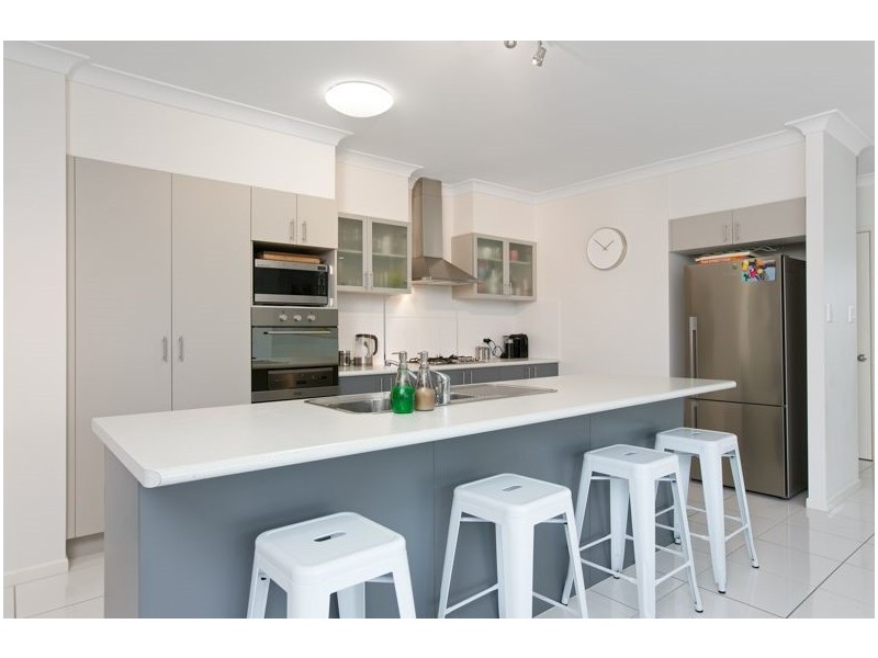 46 City View Crescent, Mooroobool QLD 4870