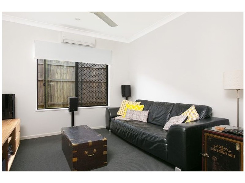 46 City View Crescent, Mooroobool QLD 4870