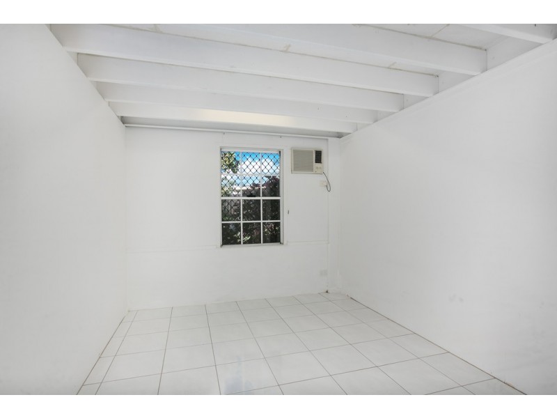 Shed-64 Dalton Street, Westcourt QLD 4870
