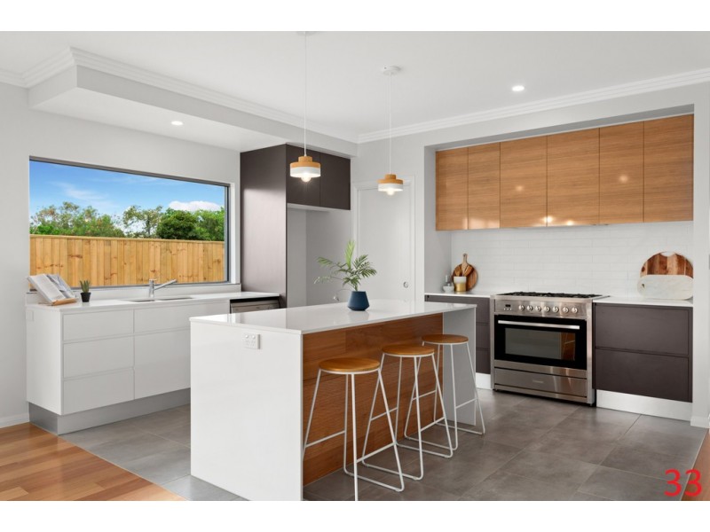 33 Halifax Drive, Redlynch QLD 4870