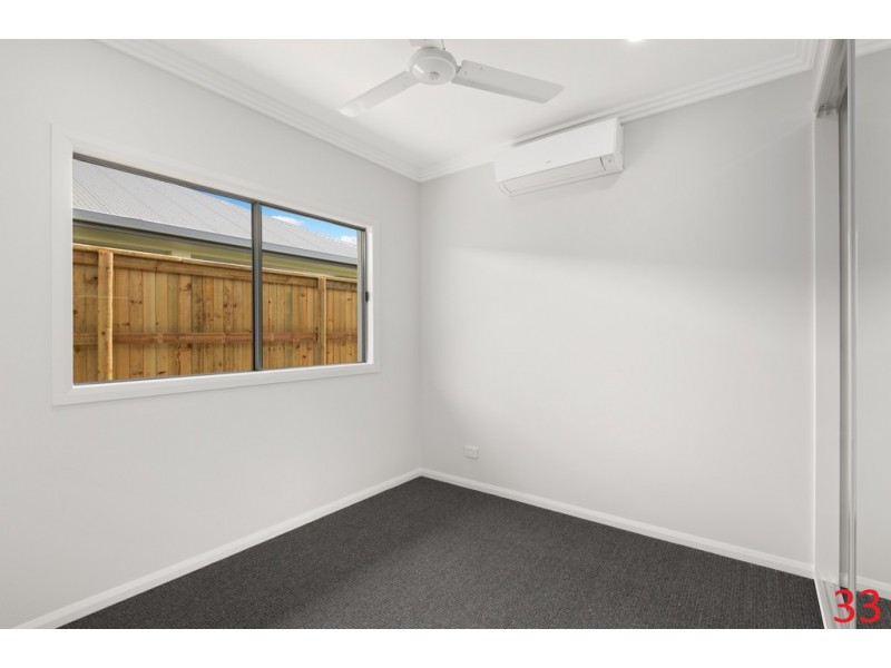 33 Halifax Drive, Redlynch QLD 4870