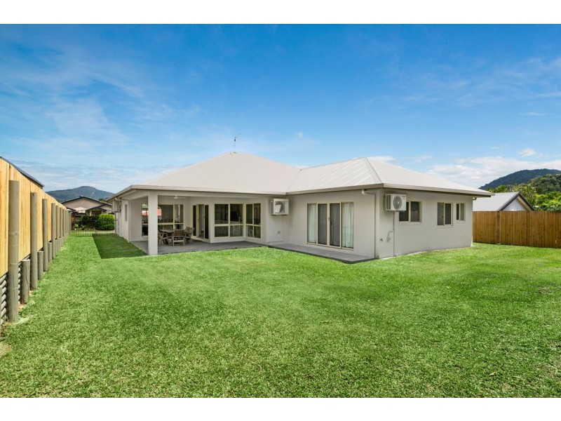 7 Brian Street, Brinsmead QLD 4870