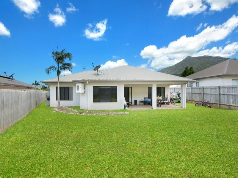 6 Ainscow Drive, Bentley Park QLD 4869