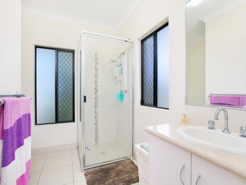 6 Ainscow Drive, Bentley Park QLD 4869