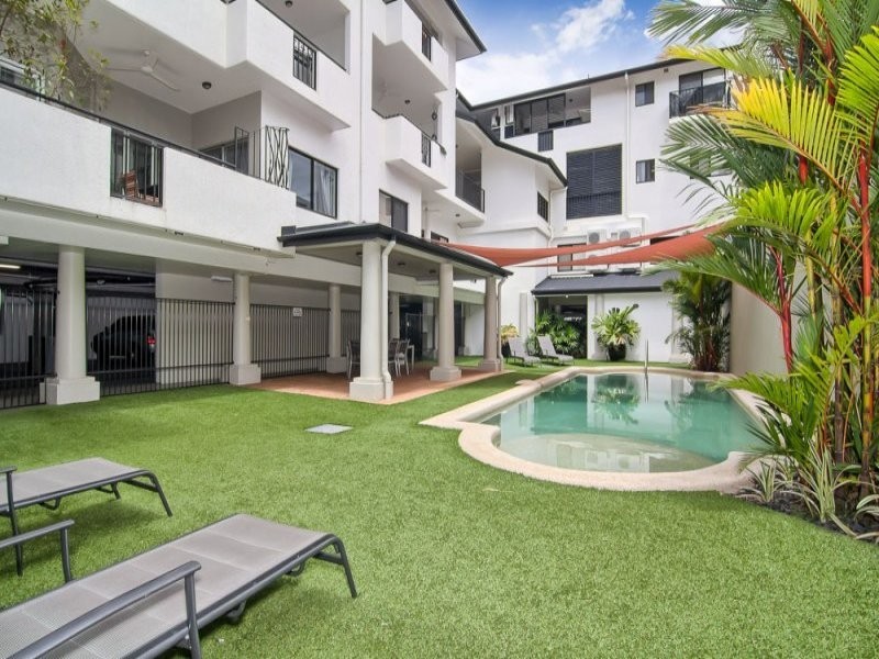 8/77 Spence Street, Cairns City QLD 4870