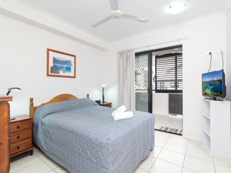 8/77 Spence Street, Cairns City QLD 4870