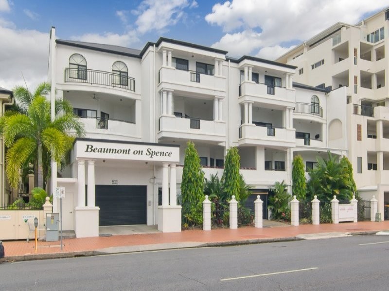 8/77 Spence Street, Cairns City QLD 4870