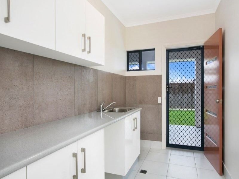 3 Malekula Close, Bentley Park QLD 4869