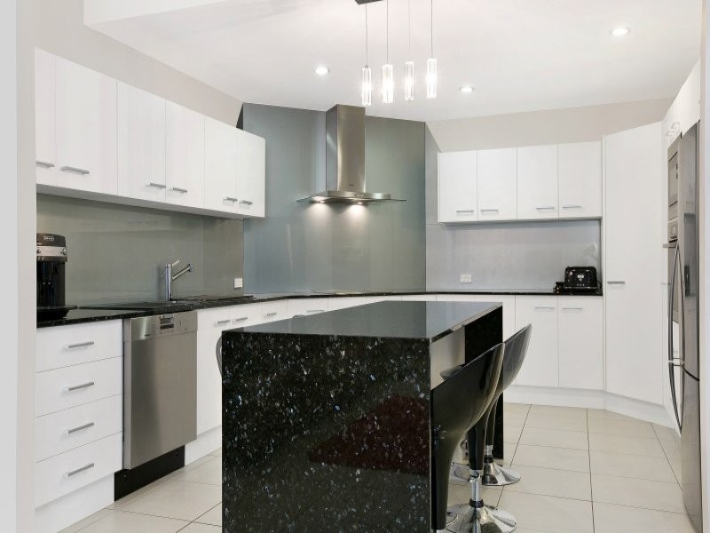 106 Fitzmaurice Drive, Bentley Park QLD 4869