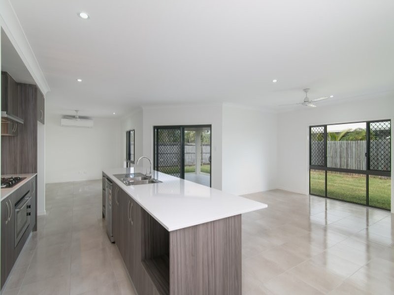 52 Disney Street, White Rock QLD 4868