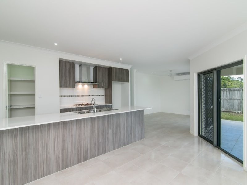 52 Disney Street, White Rock QLD 4868