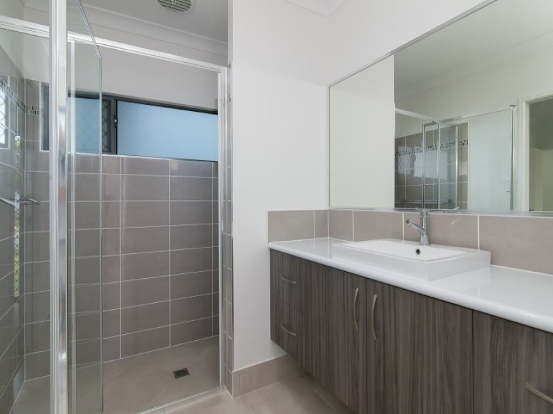 52 Disney Street, White Rock QLD 4868