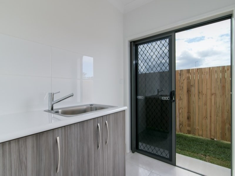 52 Disney Street, White Rock QLD 4868