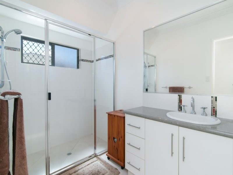 26 Pollock Close, Bentley Park QLD 4869