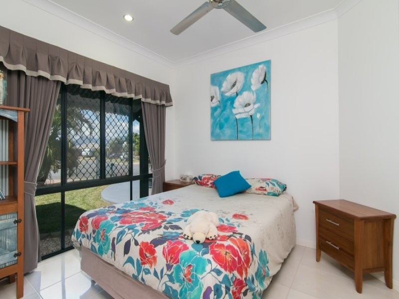 26 Pollock Close, Bentley Park QLD 4869
